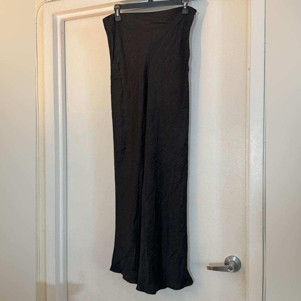 Steve Madden - Black Silky Skirt - Women’s Medium